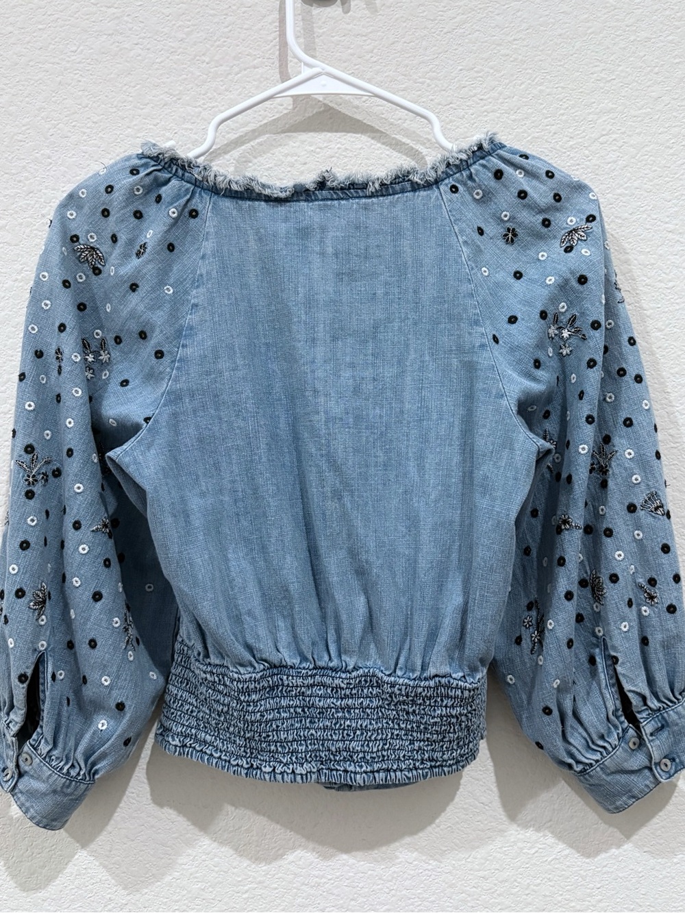Anthropologie Pilcro Embroidered Chambray Denim Blouse XS Boho Frayed Festival - Picture 8 of 10